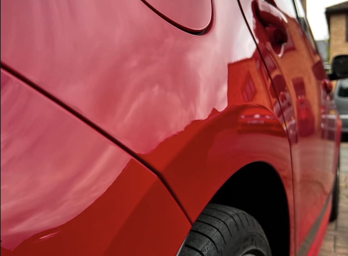 Dieselbe Seitenwand nach der Blechreparatur